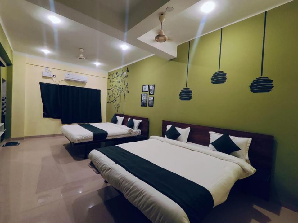 Emerald Euphoria The Luxury Stay Near Infocity Best Seller Бхубанешвара Экстерьер фото