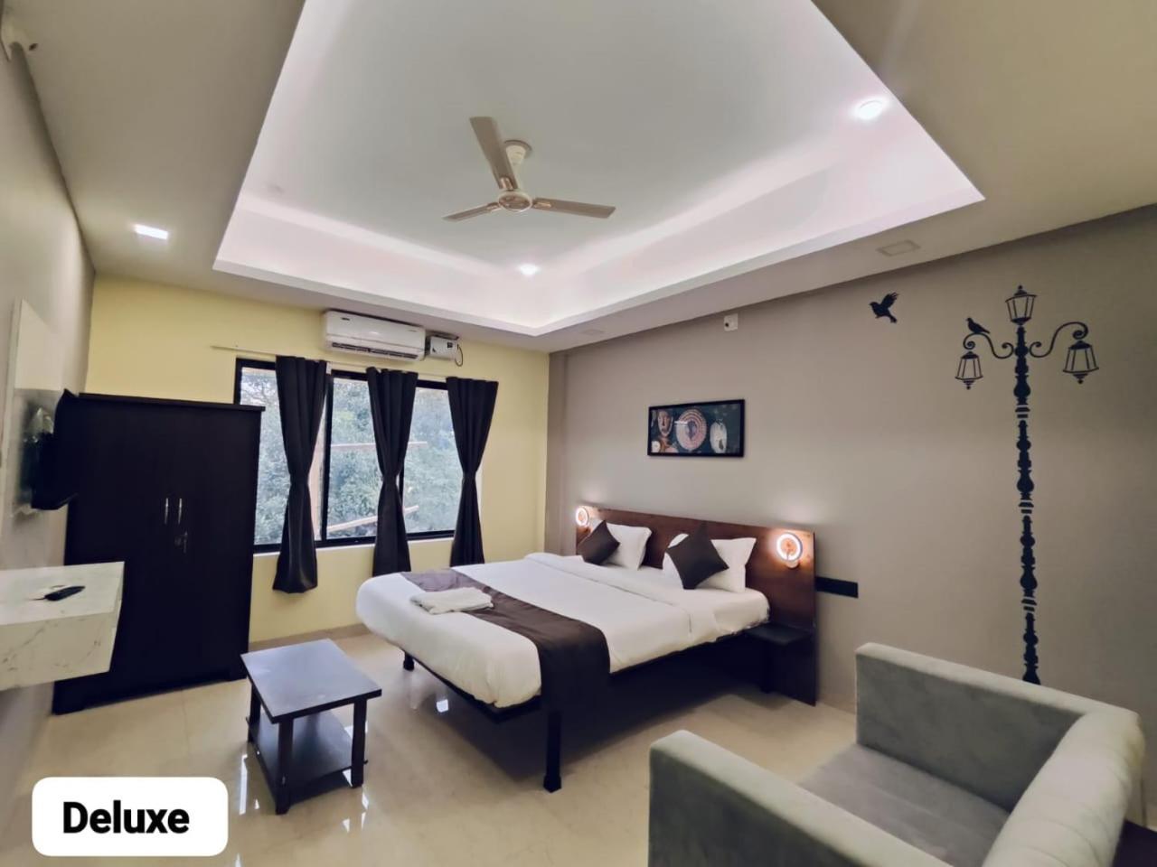 Emerald Euphoria The Luxury Stay Near Infocity Best Seller Бхубанешвара Экстерьер фото