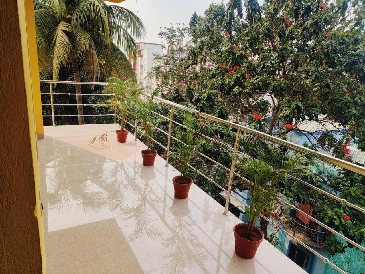 Emerald Euphoria The Luxury Stay Near Infocity Best Seller Бхубанешвара Экстерьер фото